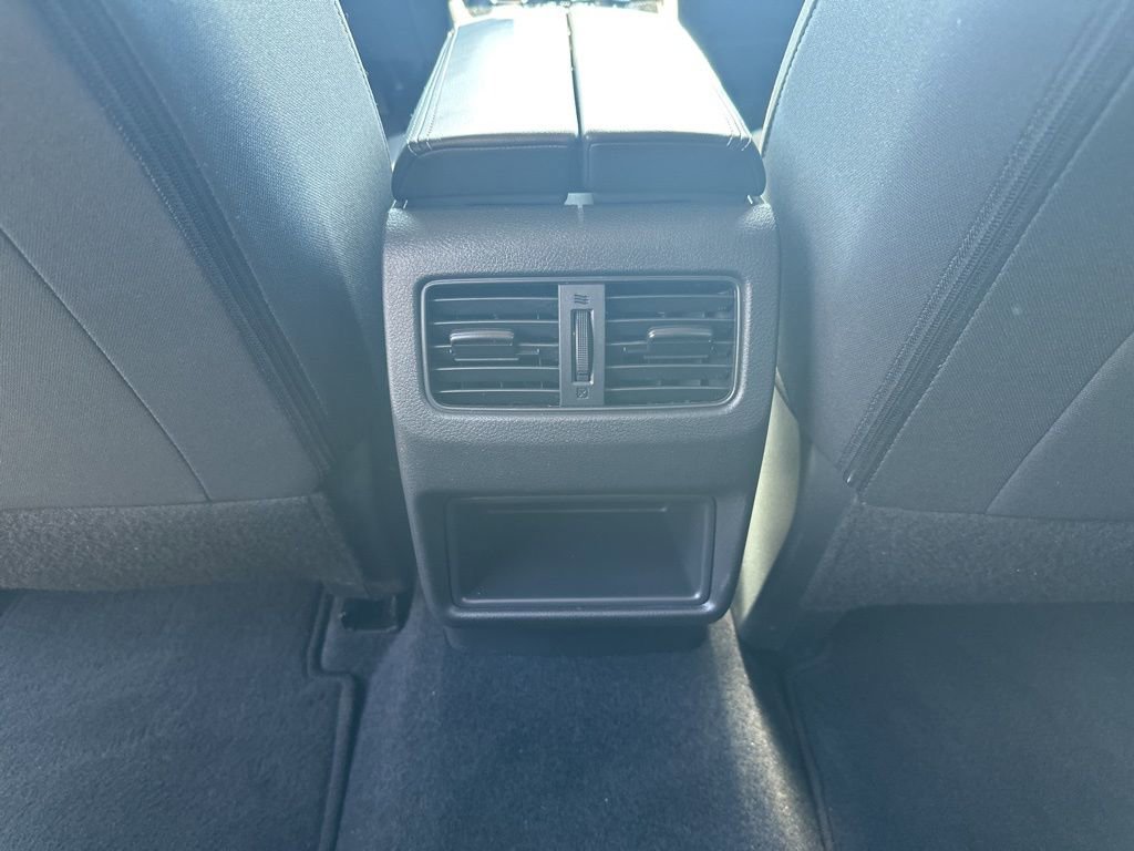 Used 2025 Nissan Rogue S image 13