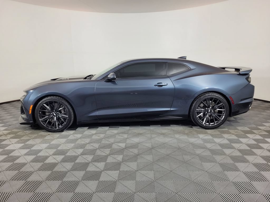 Used 2019 Chevrolet Camaro ZL1 RWD image 6