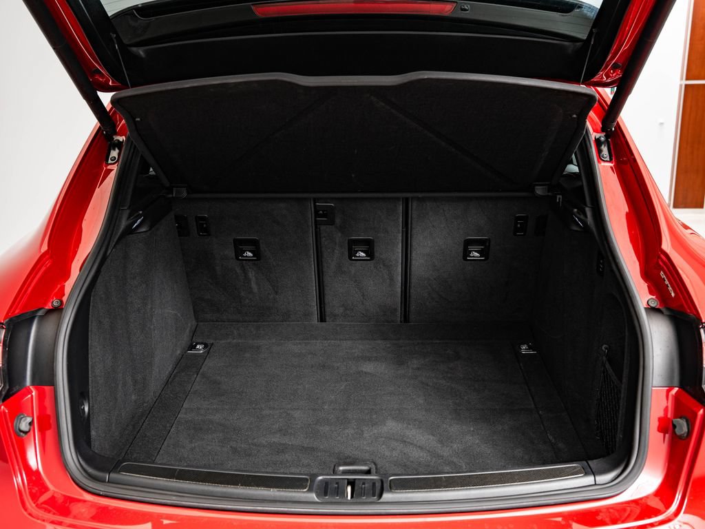 Certified 2024 Porsche Macan GTS AWD/4WD image 21