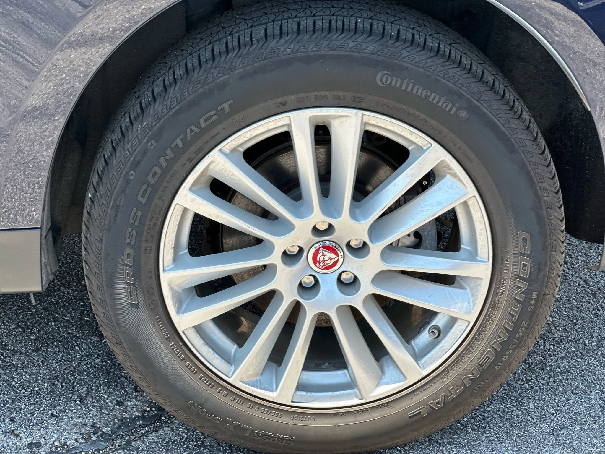 Used 2018 Jaguar F-PACE Prestige image 25