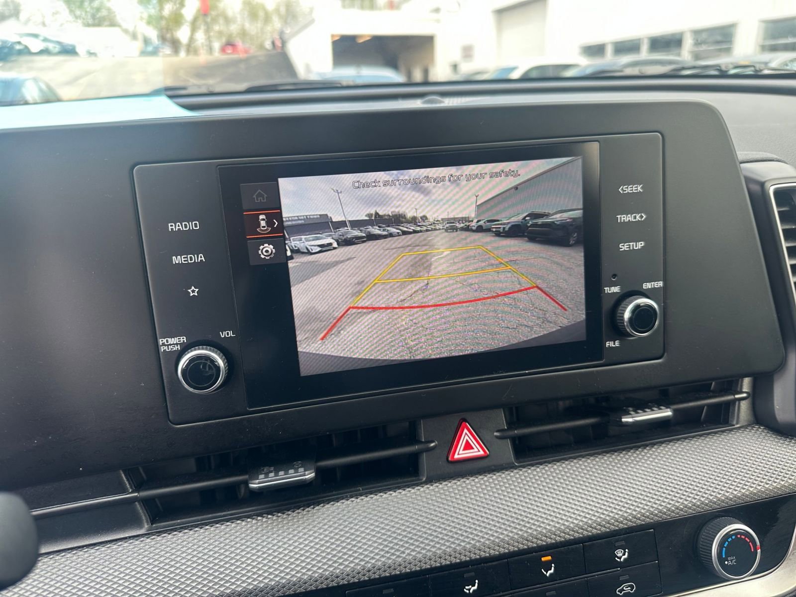 Used 2025 Kia Sportage LX image 23