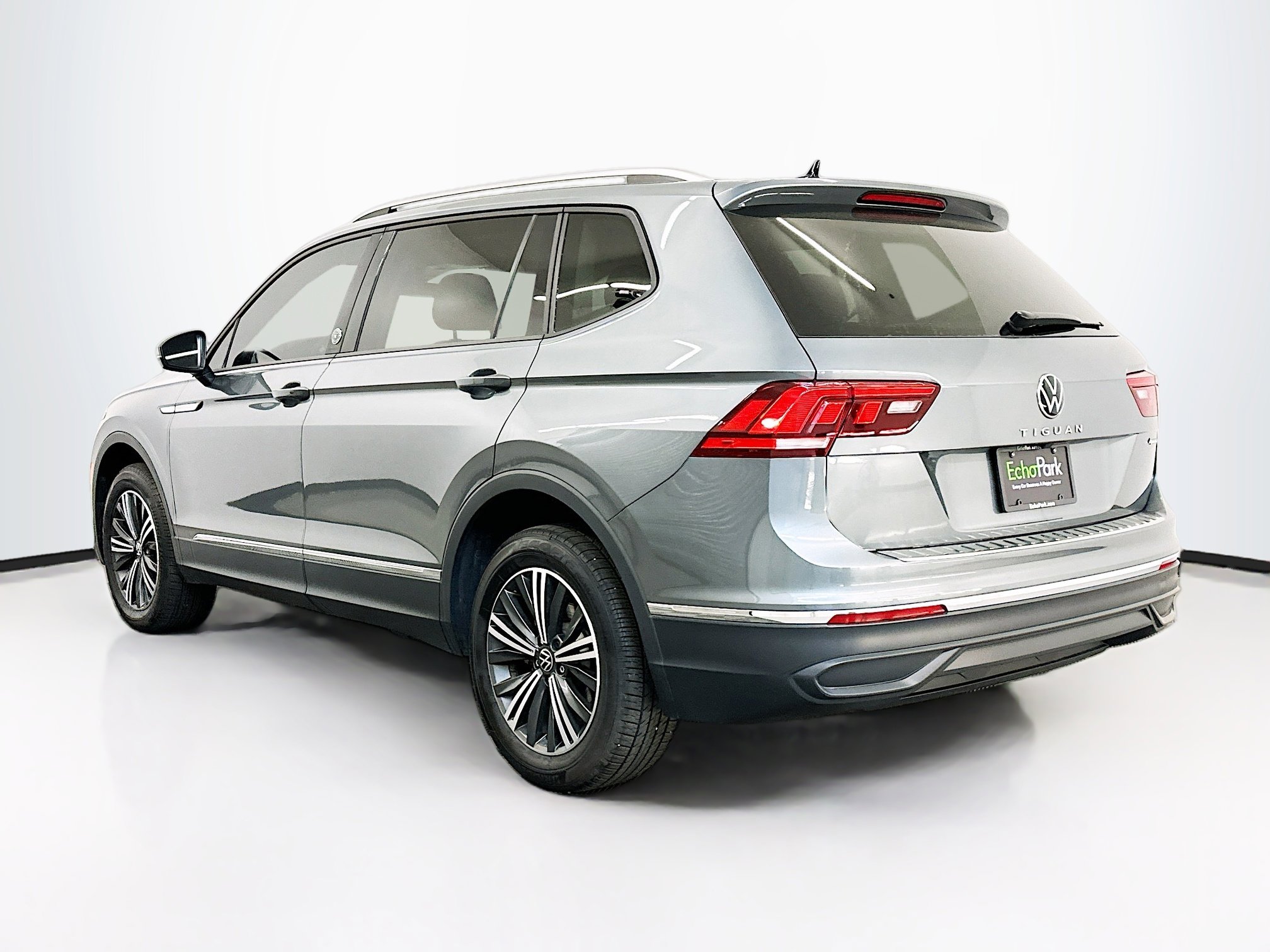 Used 2024 Volkswagen Tiguan Wolfsburg Edition image 5