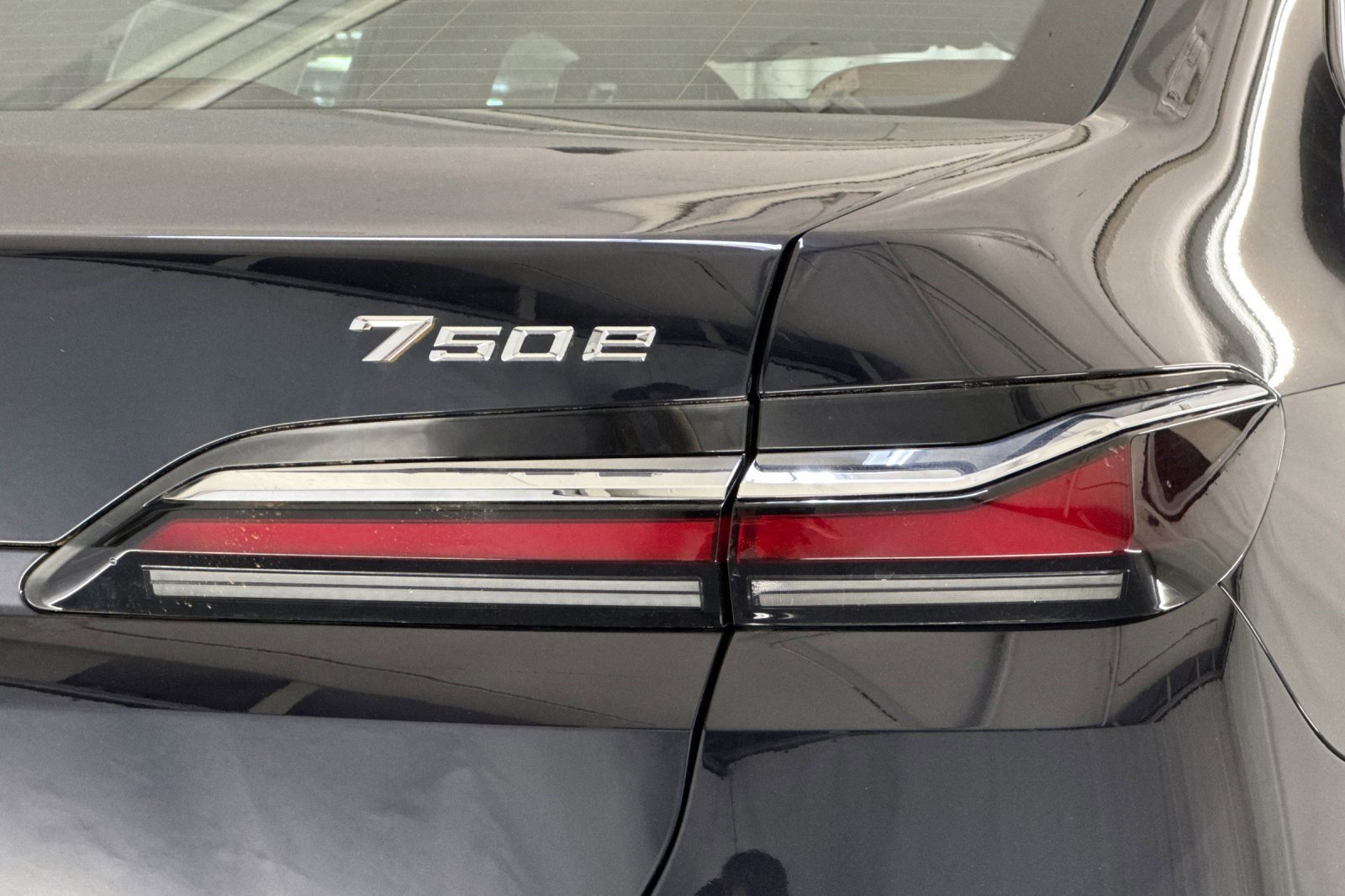 New 2026 BMW 750e xDrive AWD/4WD image 13