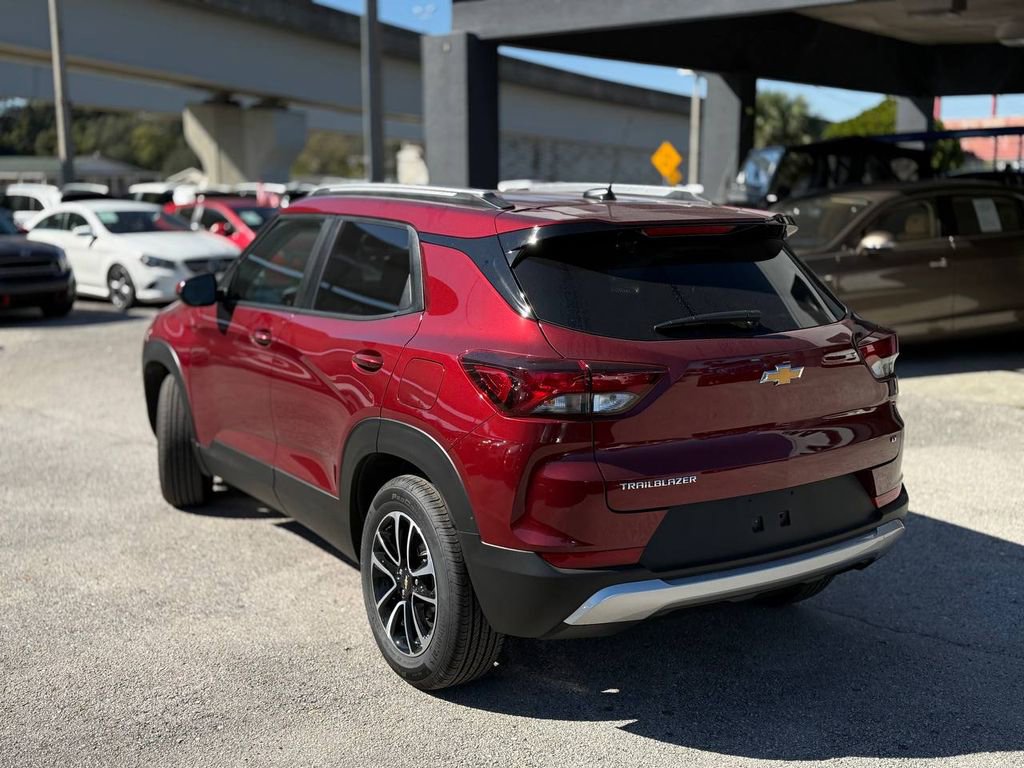 Used 2025 Chevrolet TrailBlazer LT image 5