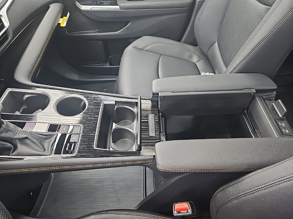 New 2026 Toyota Sienna XLE Woodland Edition AWD/4WD image 24