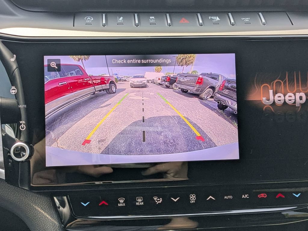 Used 2026 Jeep Grand Cherokee Limited RWD image 29