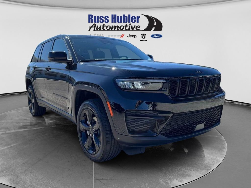New 2025 Jeep Grand Cherokee Altitude AWD/4WD image 9