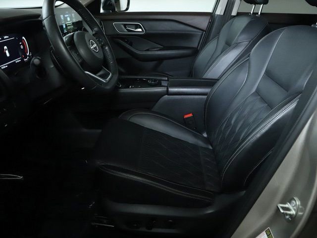 Used 2022 Nissan Rogue Platinum w/ Head-Up Display Package image 19