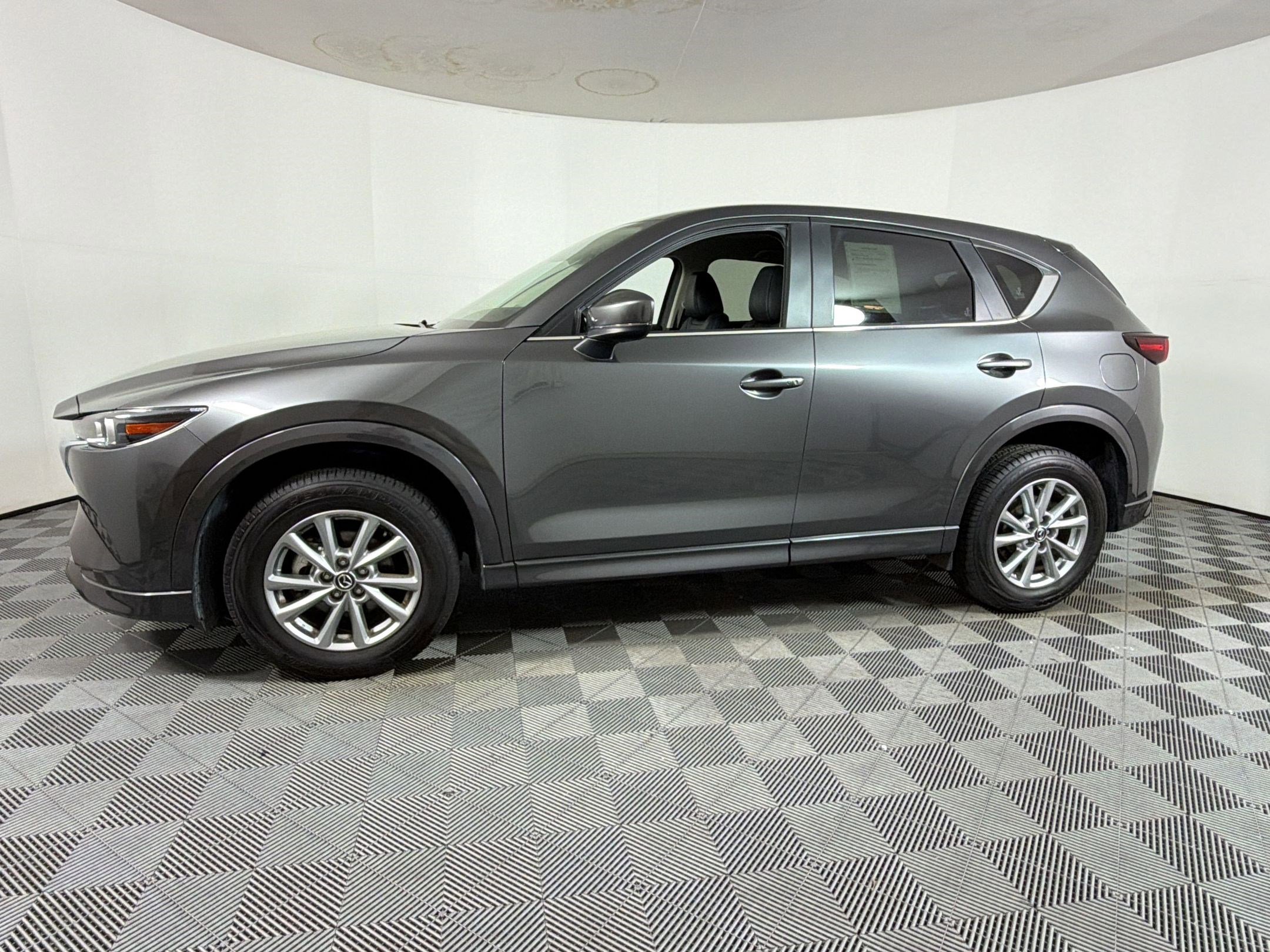 Used 2025 MAZDA CX-5 AWD 2.5 S w/ Select Package image 2
