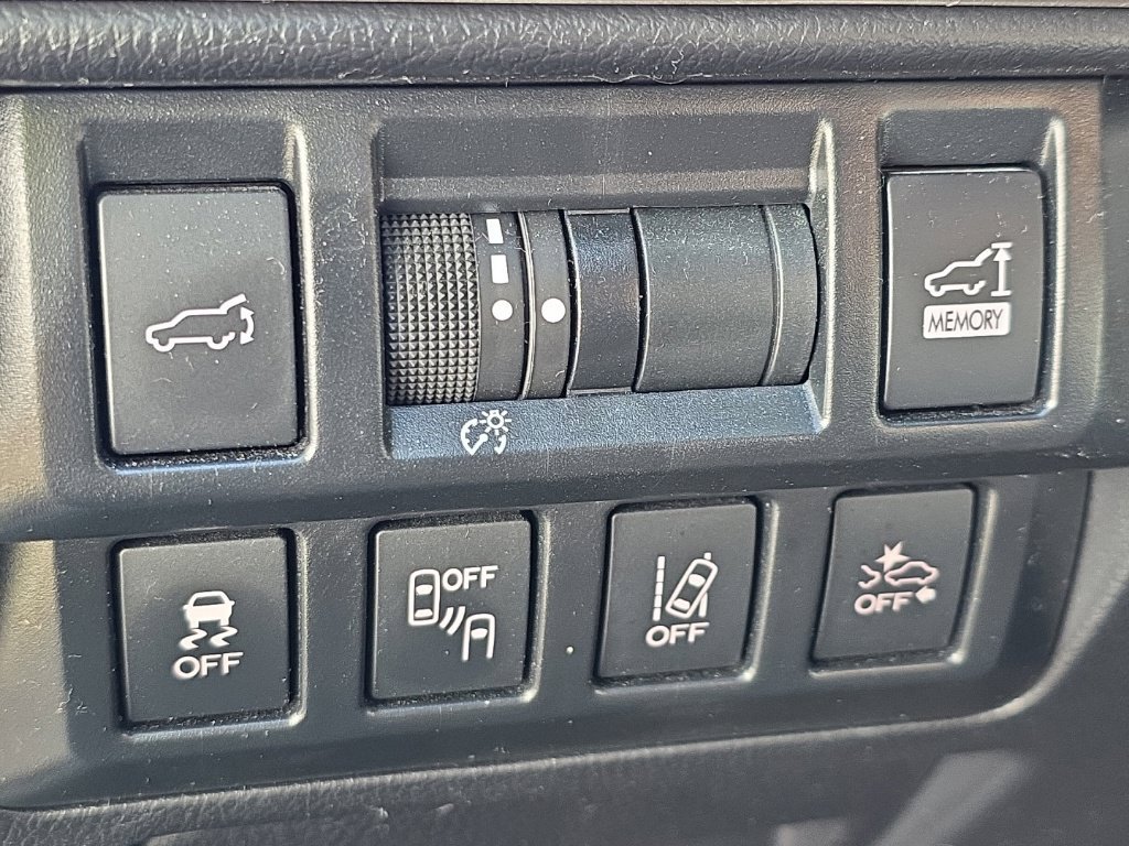 Used 2018 Subaru Outback 2.5i Touring AWD/4WD image 13