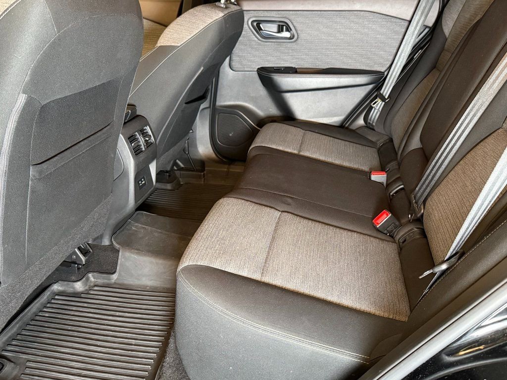 Used 2021 Nissan Rogue SV image 21