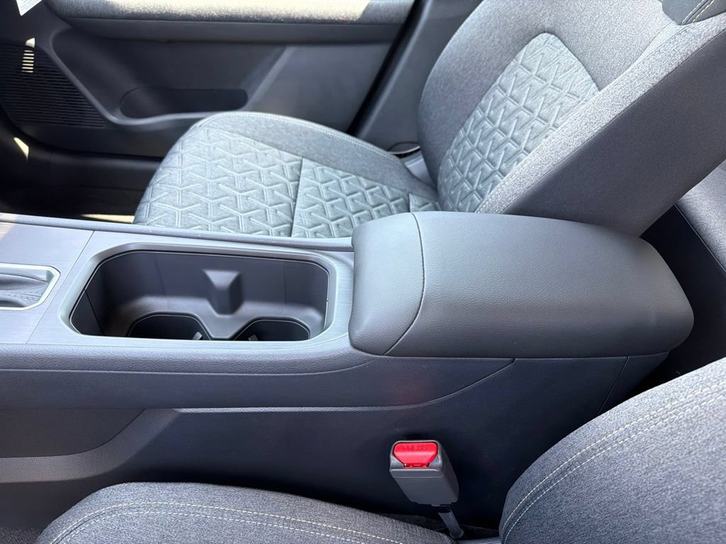New 2026 Nissan Kicks SV w/ Interior Electronics Package AWD/4WD image 12