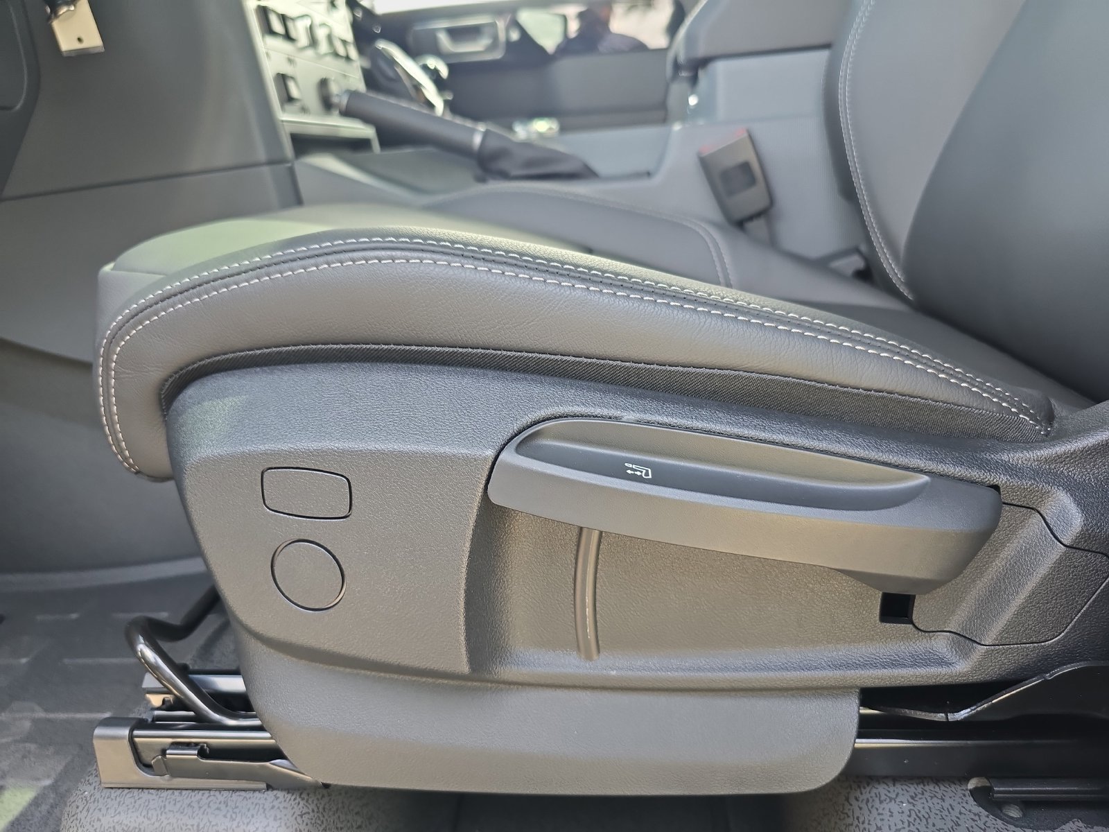 New 2026 INEOS Grenadier Station Wagon AWD/4WD image 17