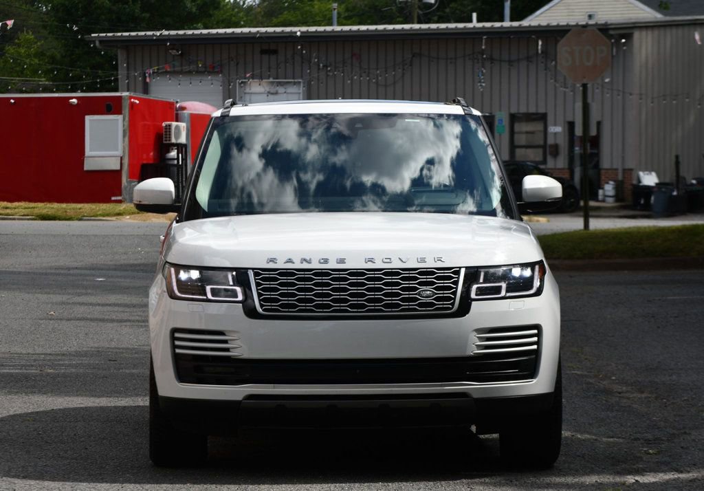 Used 2018 Land Rover Range Rover HSE image 2