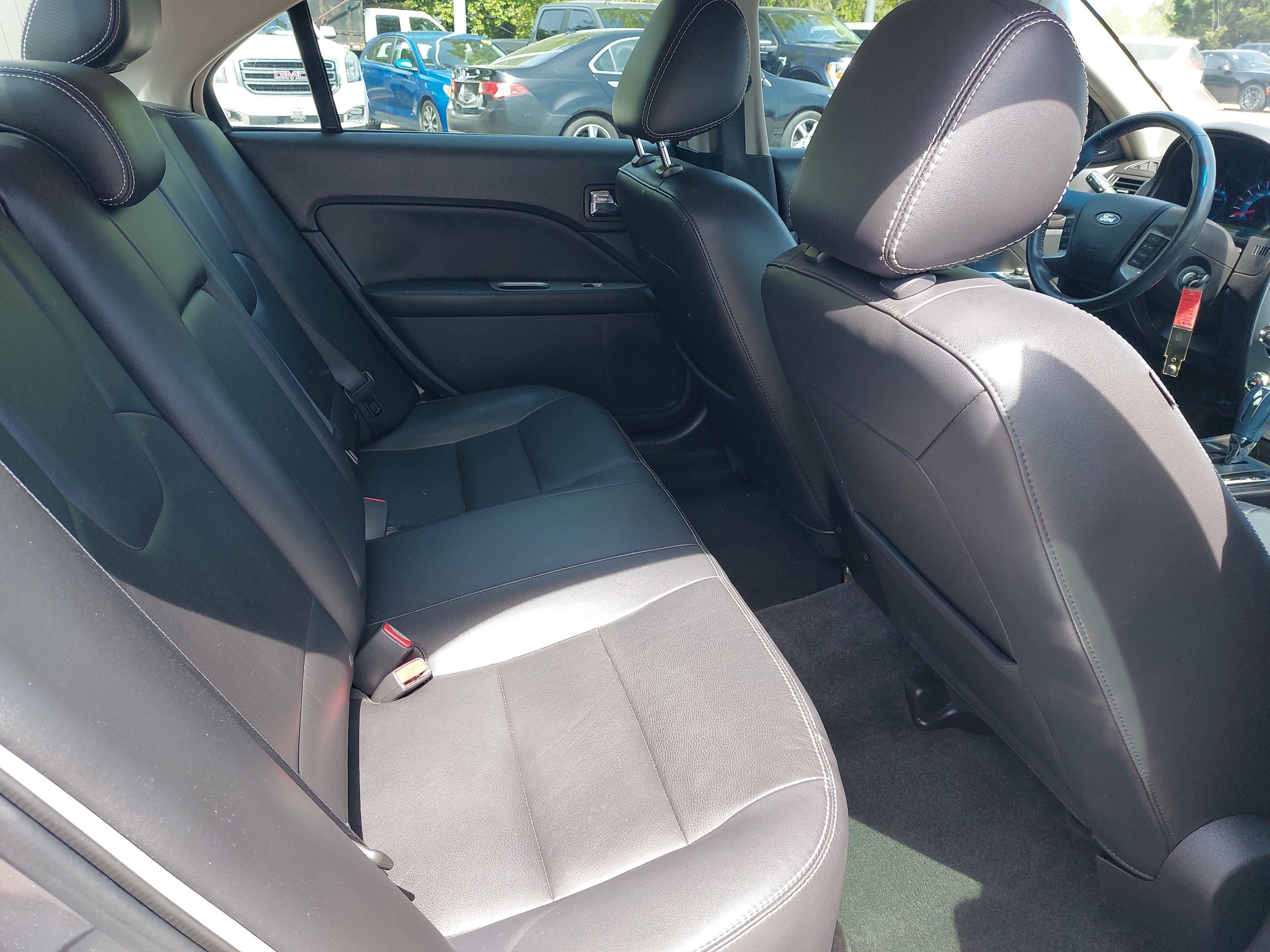 Used 2011 Ford Fusion SEL w/ 302A Rapid Spec Order Code image 11