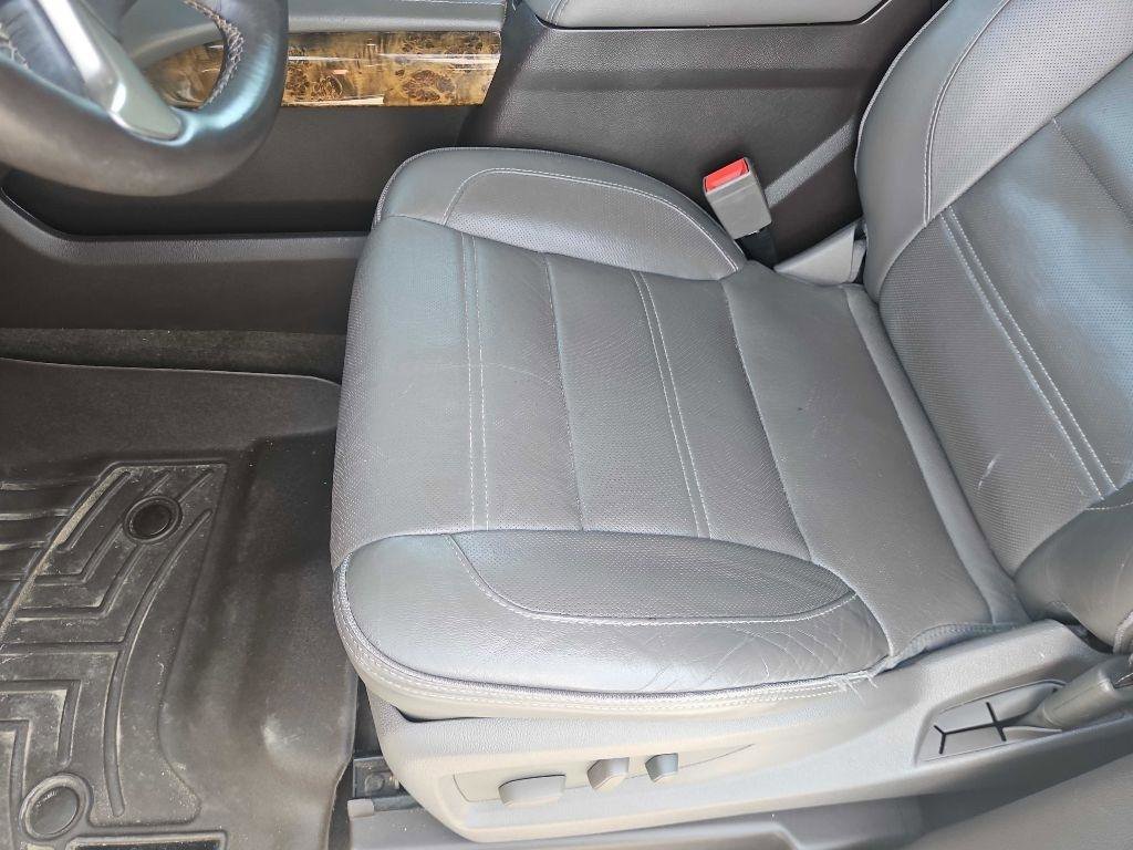 Used 2016 GMC Yukon XL Denali w/ Open Road Package AWD/4WD image 11