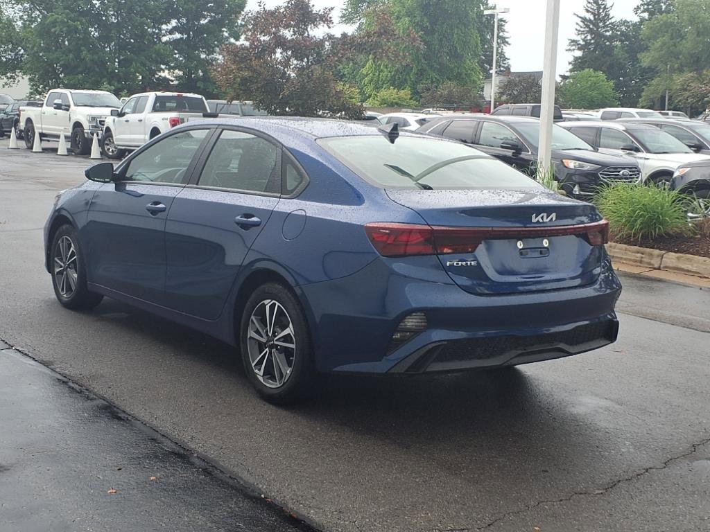 Used 2024 Kia Forte LXS image 4