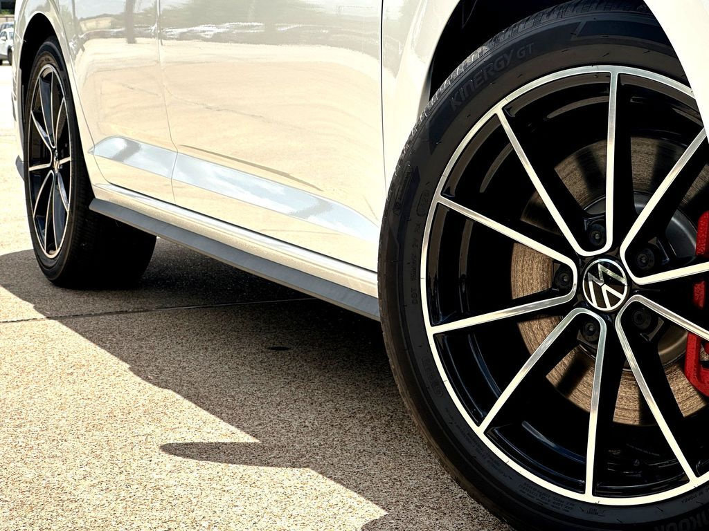 New 2026 Volkswagen Jetta GLI Autobahn FWD image 2