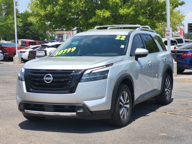 Used 2022 Nissan Pathfinder SL w/ SL Black Package FWD image 2