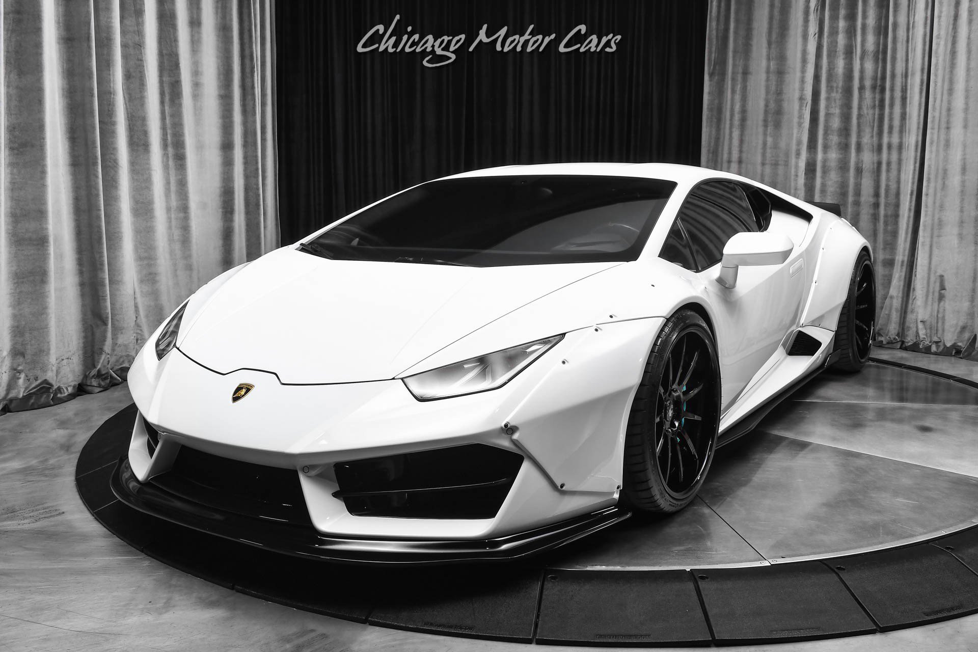 Used 2016 Lamborghini Huracan LP 580-2 image 2