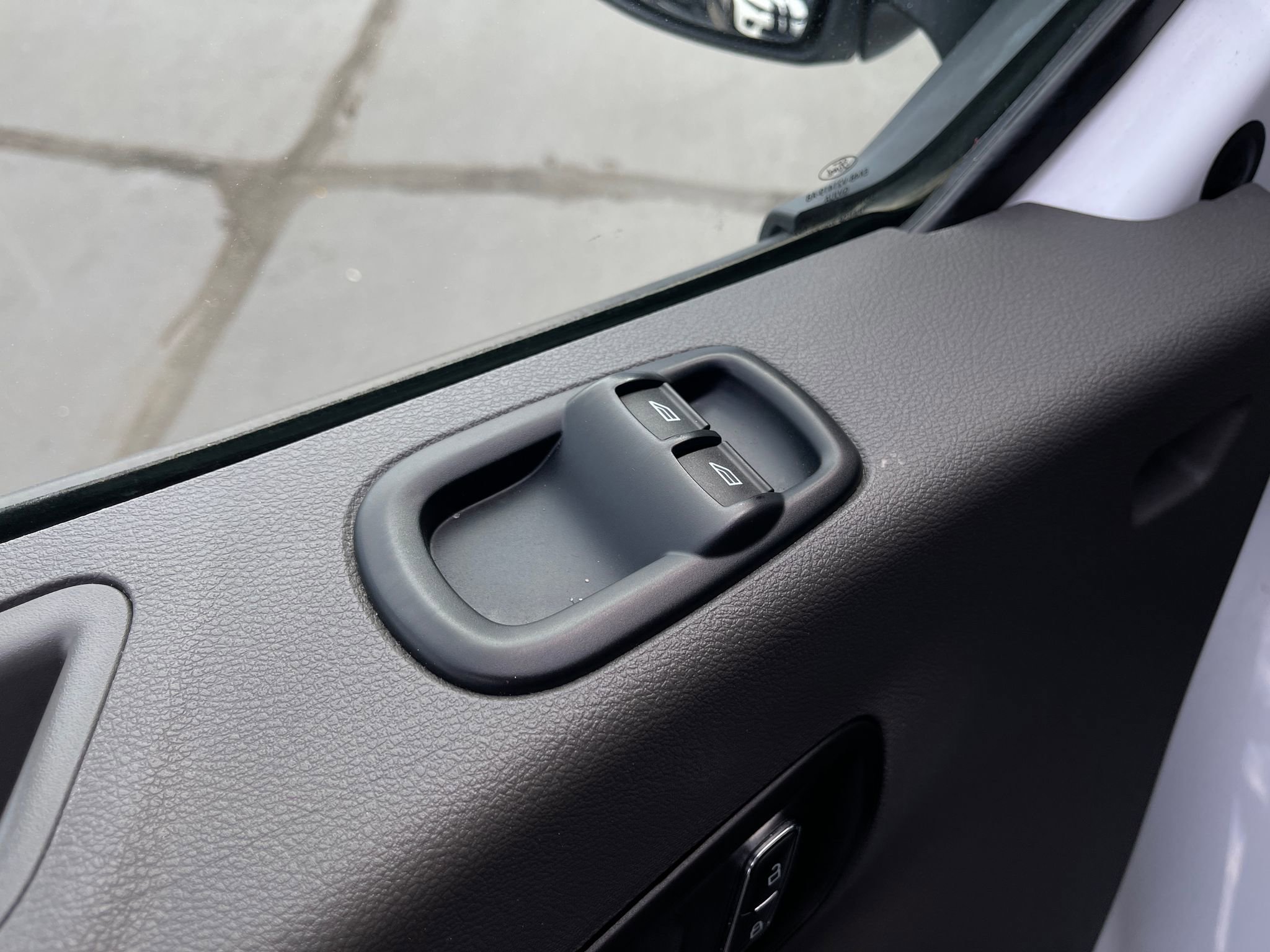 Used 2022 Ford Transit 350 XLT image 14