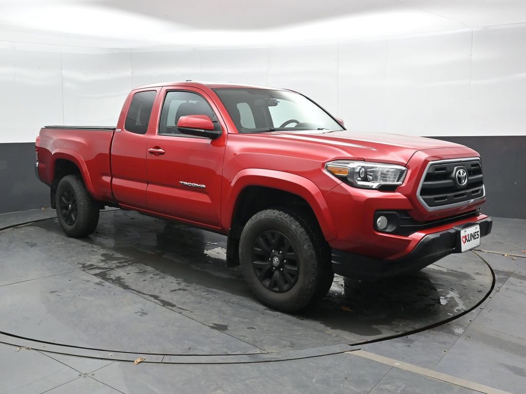 Used 2016 Toyota Tacoma SR5 w/ SR5 Appearance Package (SN) AWD/4WD image 4