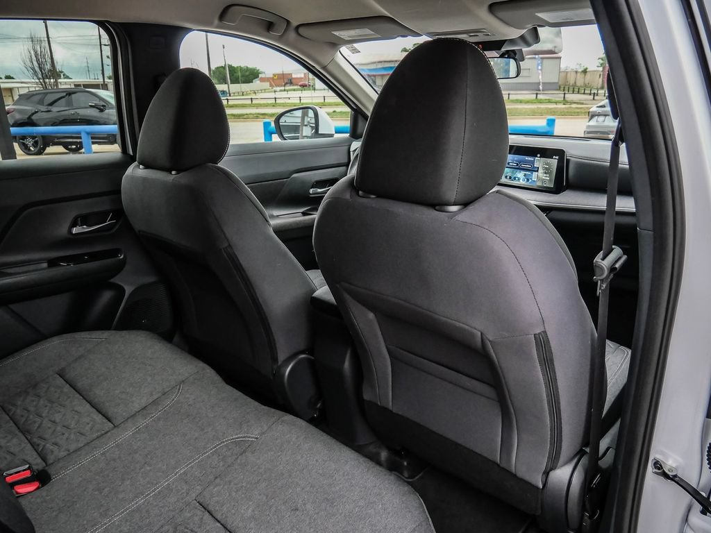 Used 2025 Nissan Kicks SV AWD/4WD image 20