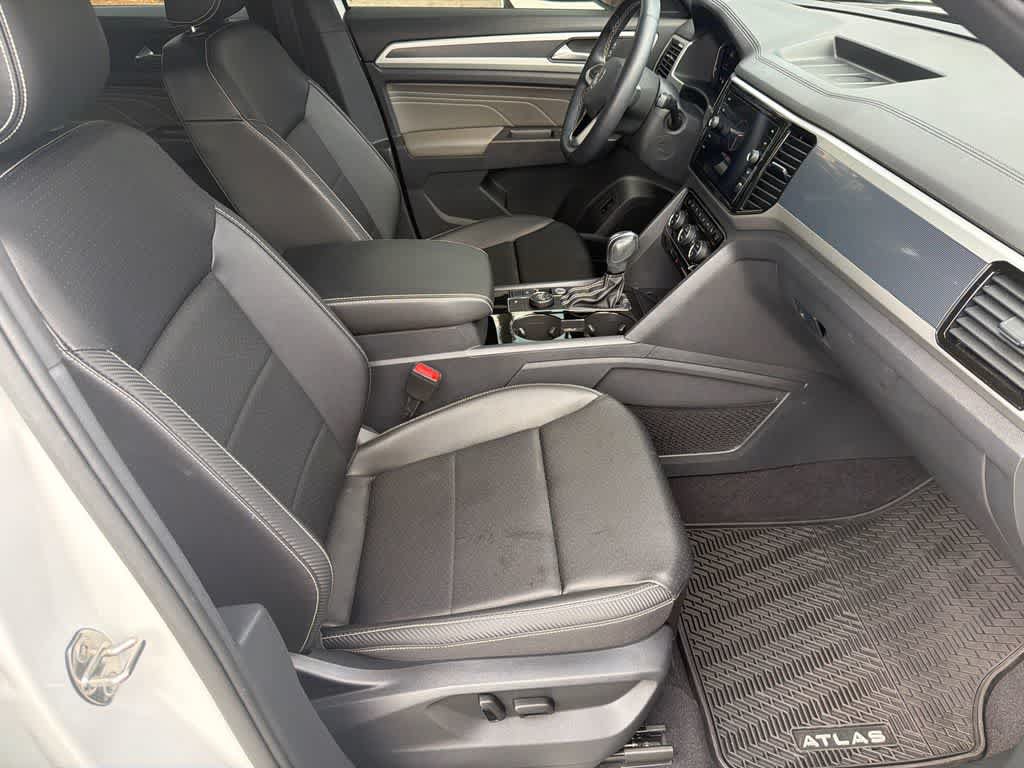 Used 2023 Volkswagen Atlas Cross Sport SEL AWD/4WD image 13