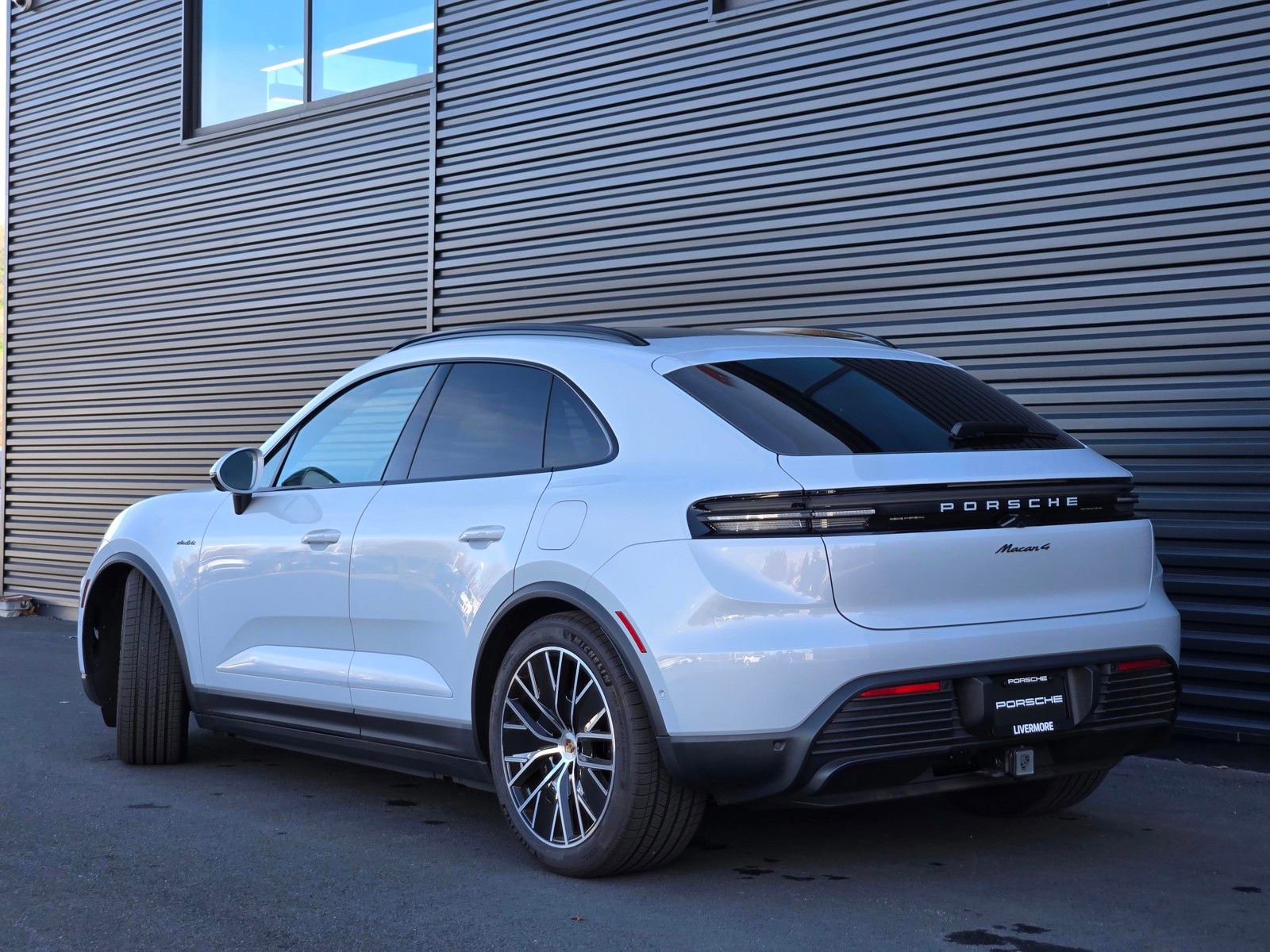 New 2025 Porsche Macan 4 Electric AWD/4WD image 3