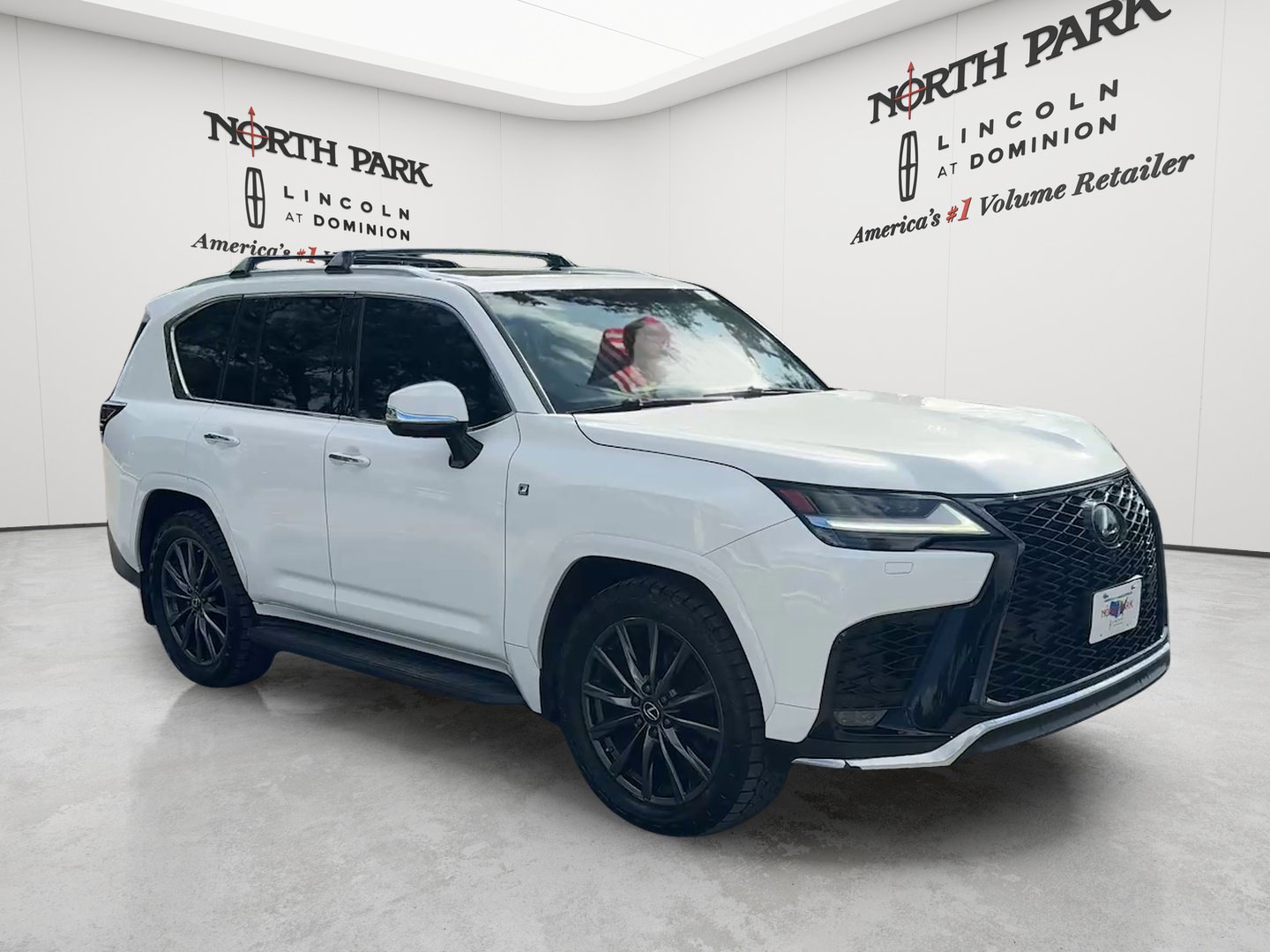 Used 2023 Lexus LX 600 F Sport AWD/4WD image 3