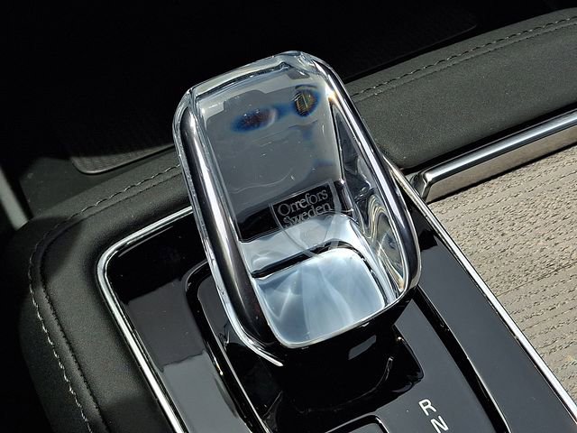 Used 2025 Volvo XC90 T8 Ultra w/ Protection Package Premier image 15