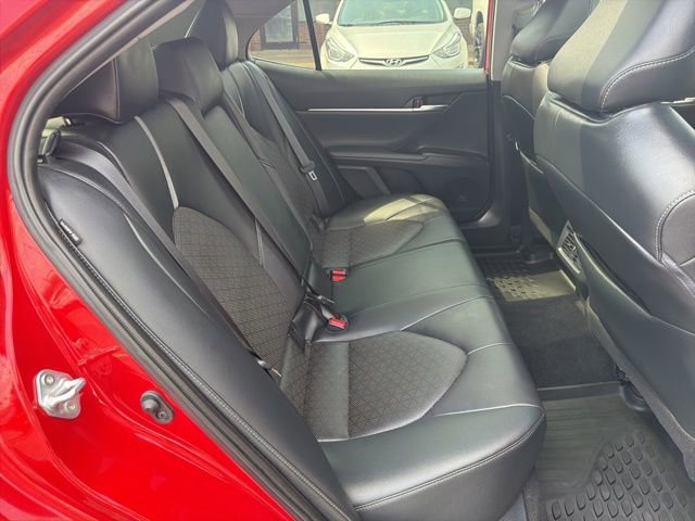 Used 2022 Toyota Camry XSE image 17