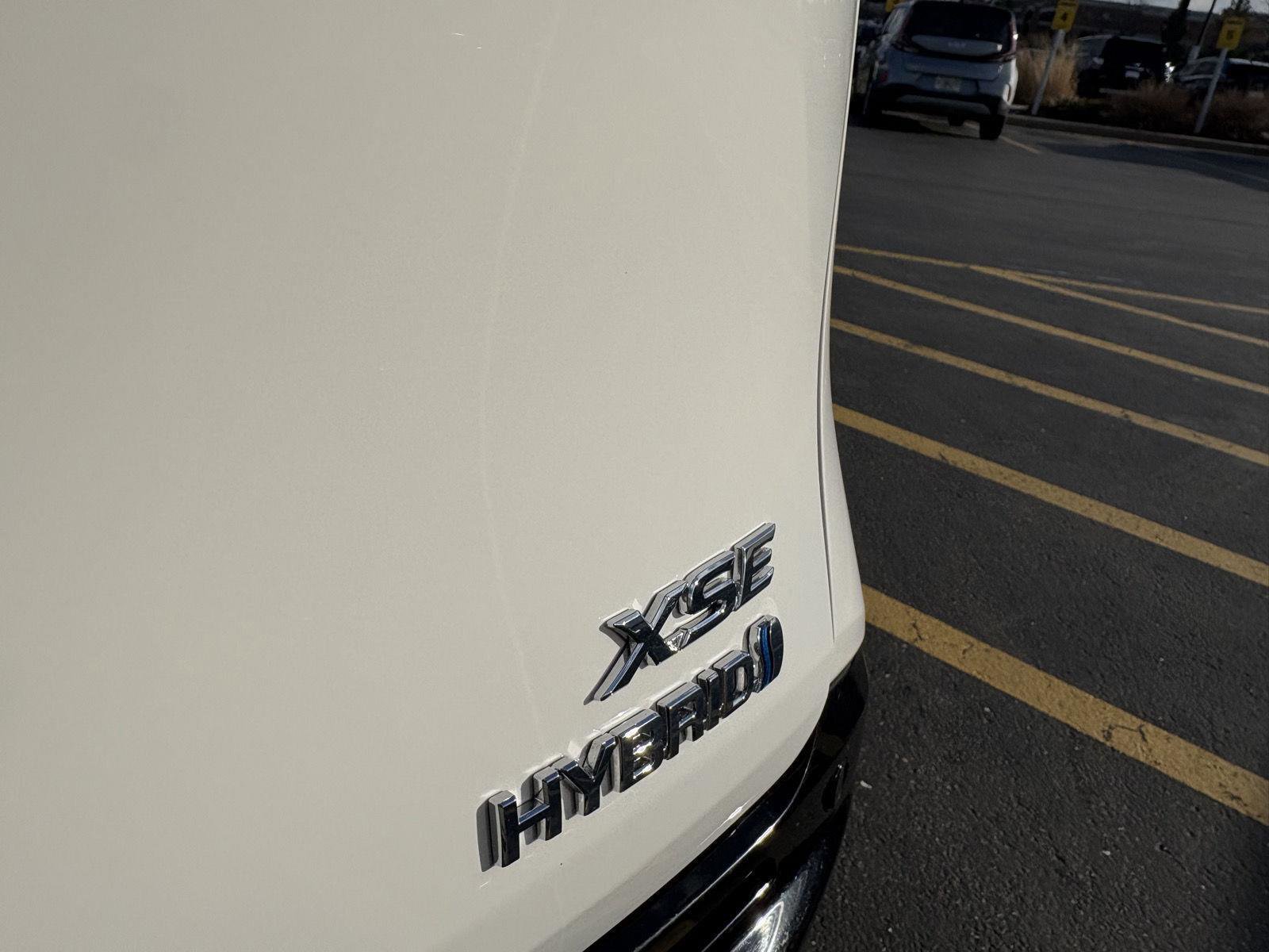 Used 2021 Toyota Sienna XSE image 7