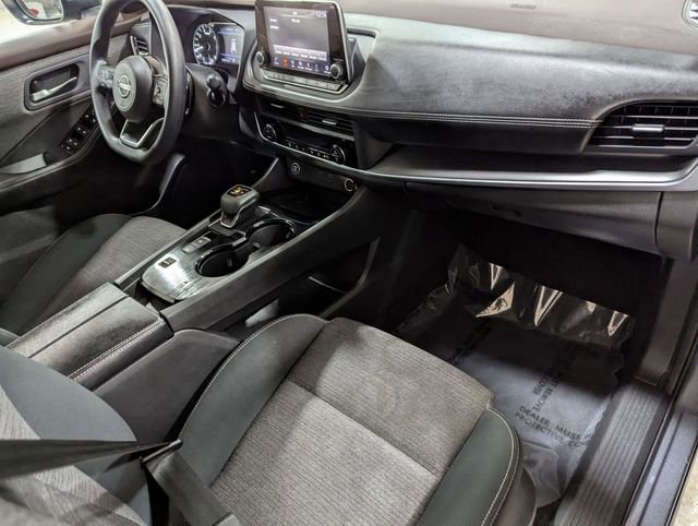 Used 2023 Nissan Rogue SV image 30