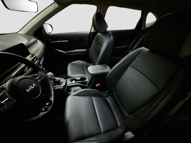 Used 2024 Kia Seltos EX AWD/4WD image 15
