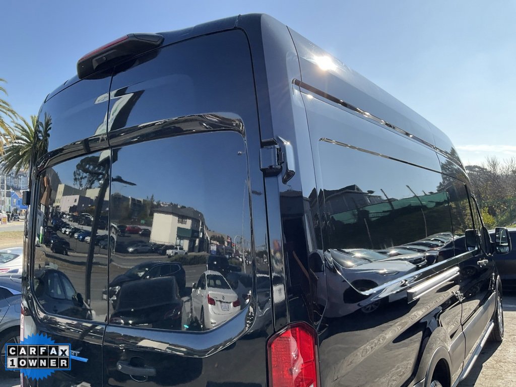 Used 2022 Ford E-Transit 148 High Roof Extended w/ Load Area Protection Package image 57