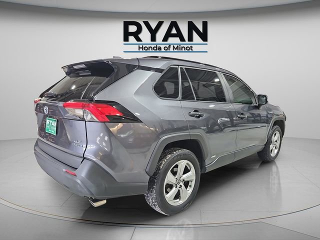 Used 2021 Toyota RAV4 XLE Premium image 10