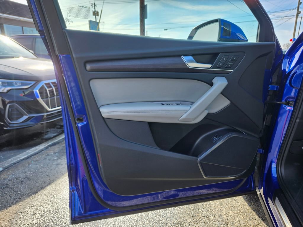 Certified 2022 Audi Q5 2.0T Premium Plus w/ Premium Plus Package image 10