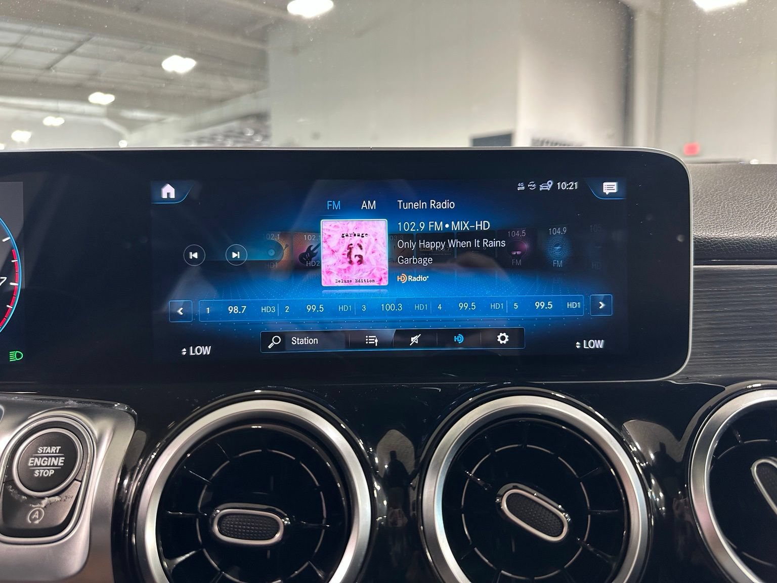 Used 2021 Mercedes-Benz GLB 250 image 26