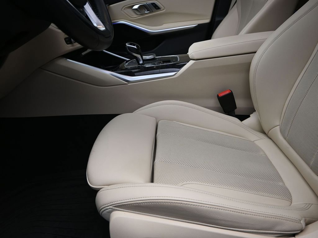 Used 2022 BMW 330i Sedan w/ Premium Package 2 image 13