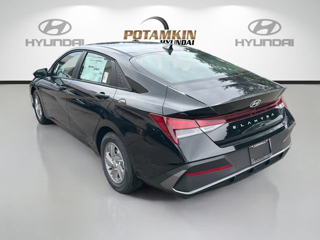 New 2026 Hyundai Elantra SE FWD image 7