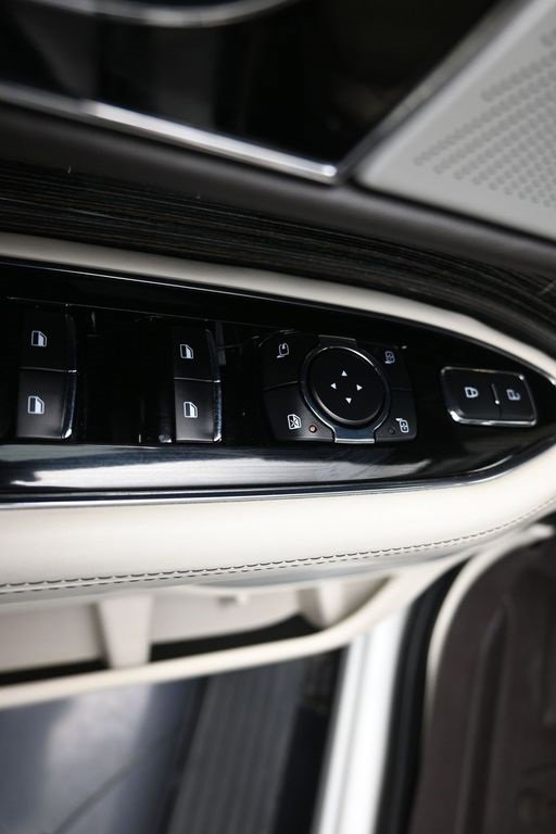 Used 2024 Lincoln Navigator L Black Label image 5