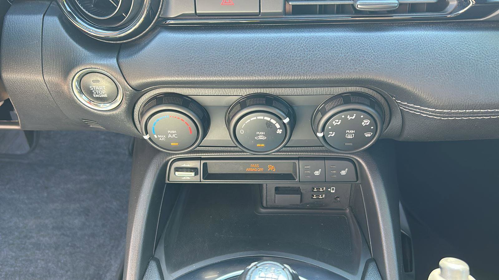 Used 2021 MAZDA MX-5 Miata RF Club image 14