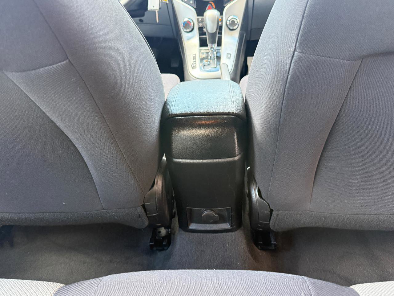 Used 2014 Chevrolet Cruze LS FWD image 17