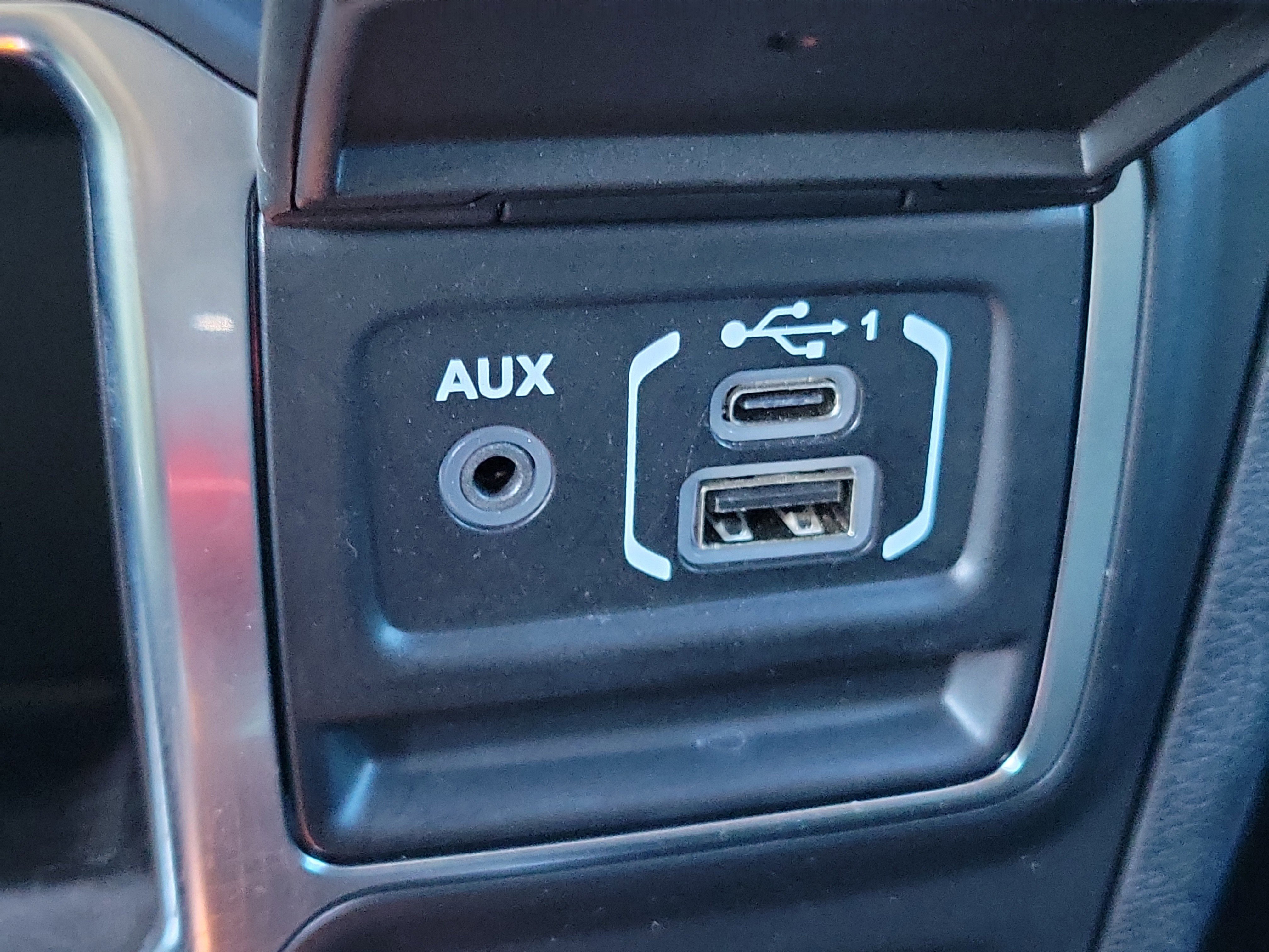 Used 2021 Jeep Gladiator Sport w/ Trailer Tow Package image 24