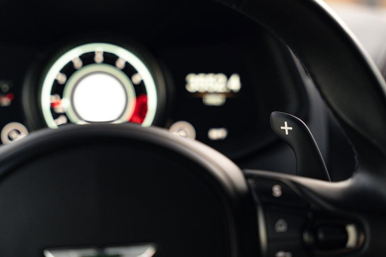 Used 2018 Aston Martin DB11 Coupe image 71