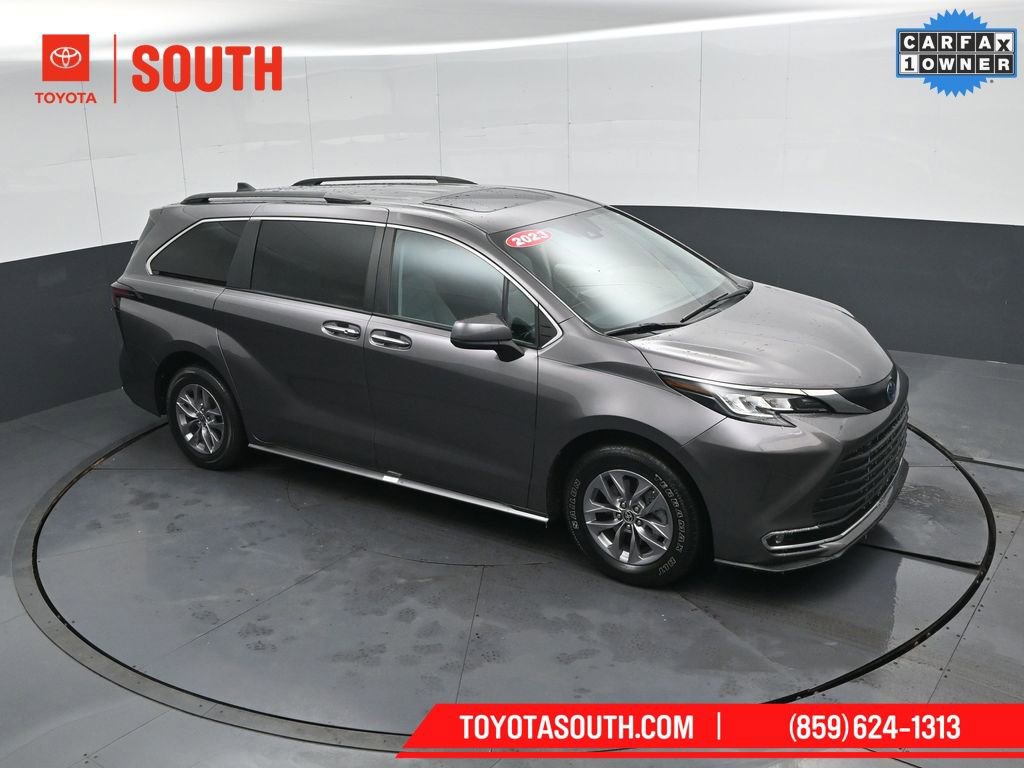 Used 2023 Toyota Sienna XLE image 55