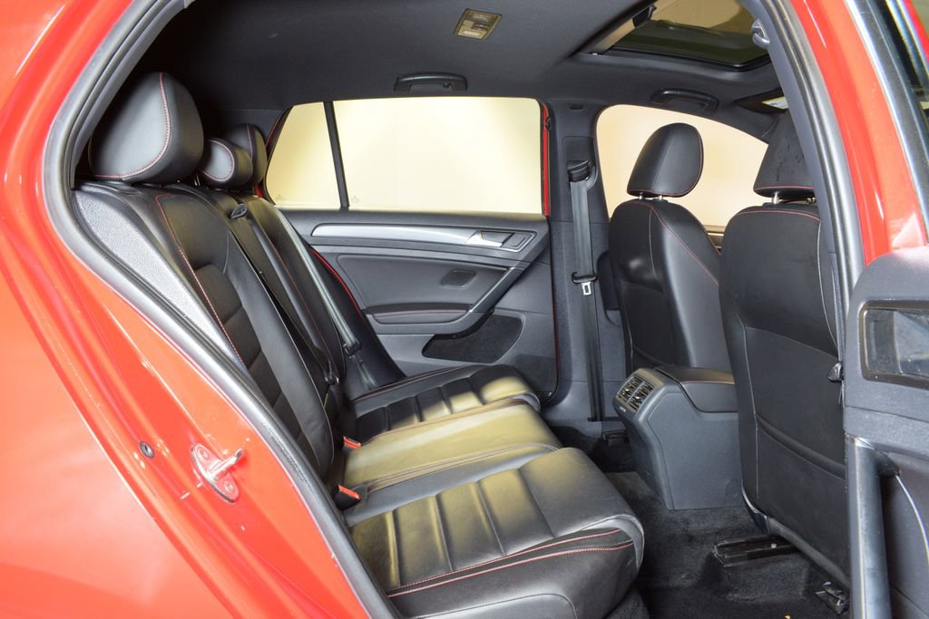 Used 2020 Volkswagen GTI SE FWD image 30
