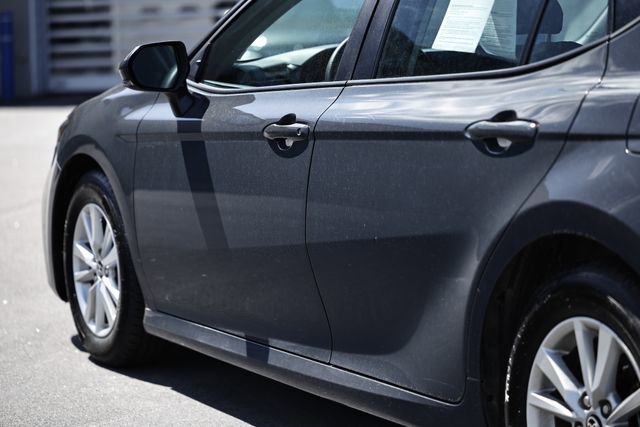 Used 2025 Toyota Camry LE FWD image 8