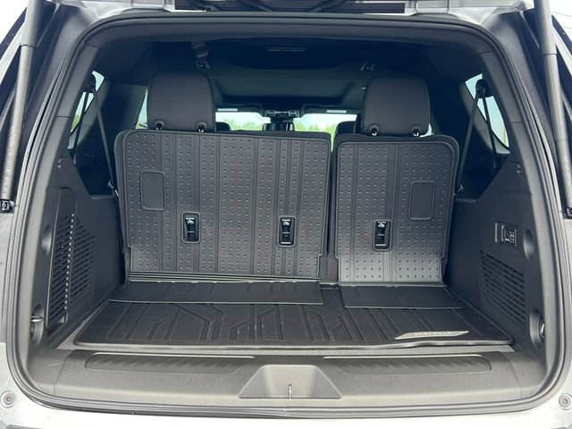 New 2026 Chevrolet Suburban LT w/ Comfort Package AWD/4WD image 37